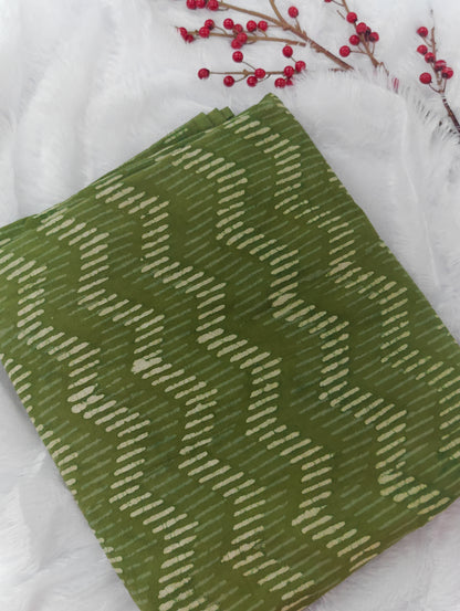 Pulse Inverted V yoke Top